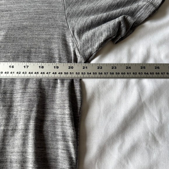 SAXX Men's Performance Short Sleeve T-Shirt Marled Gray Large Athleisure Casual - Picture 8 of 11